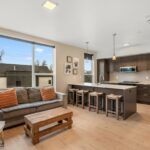 718 W Babcock Street