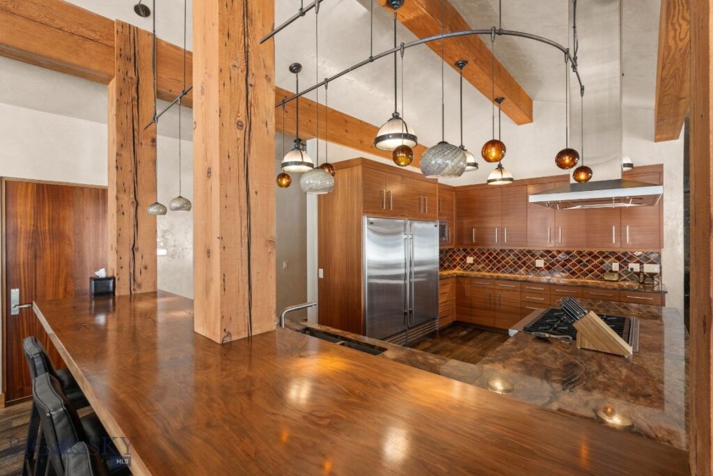 7180 Tepee Ridge Road