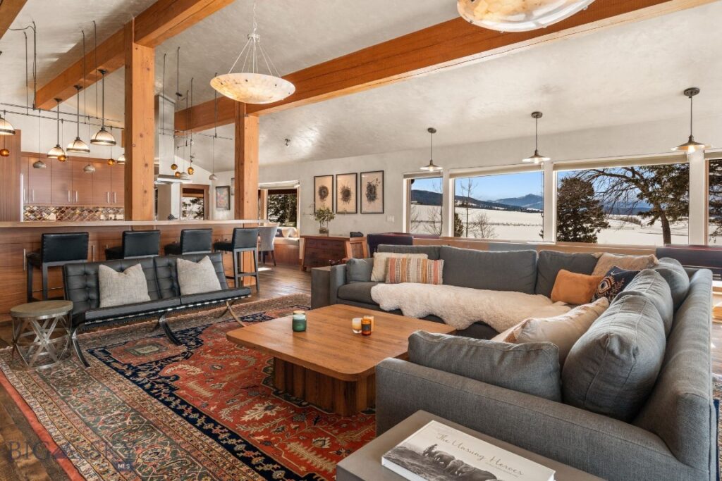 7180 Tepee Ridge Road