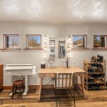 7180 Tepee Ridge Road