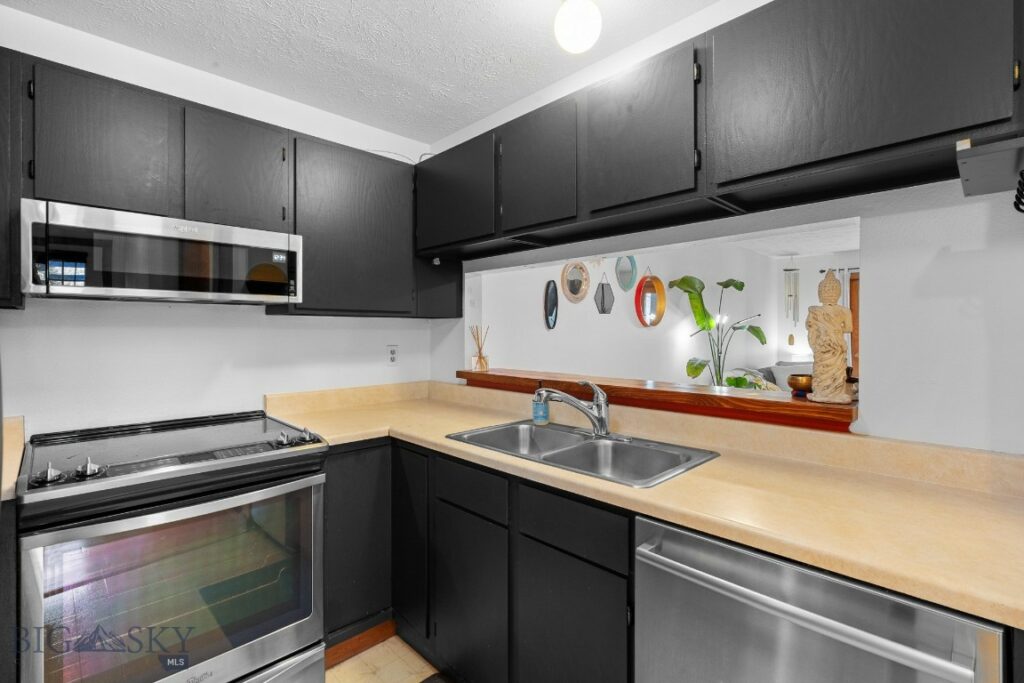 719 S Church Unit 8