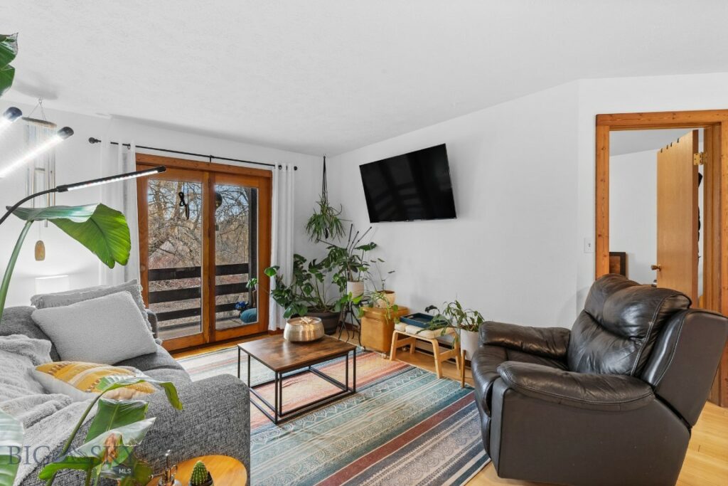 719 S Church Unit 8