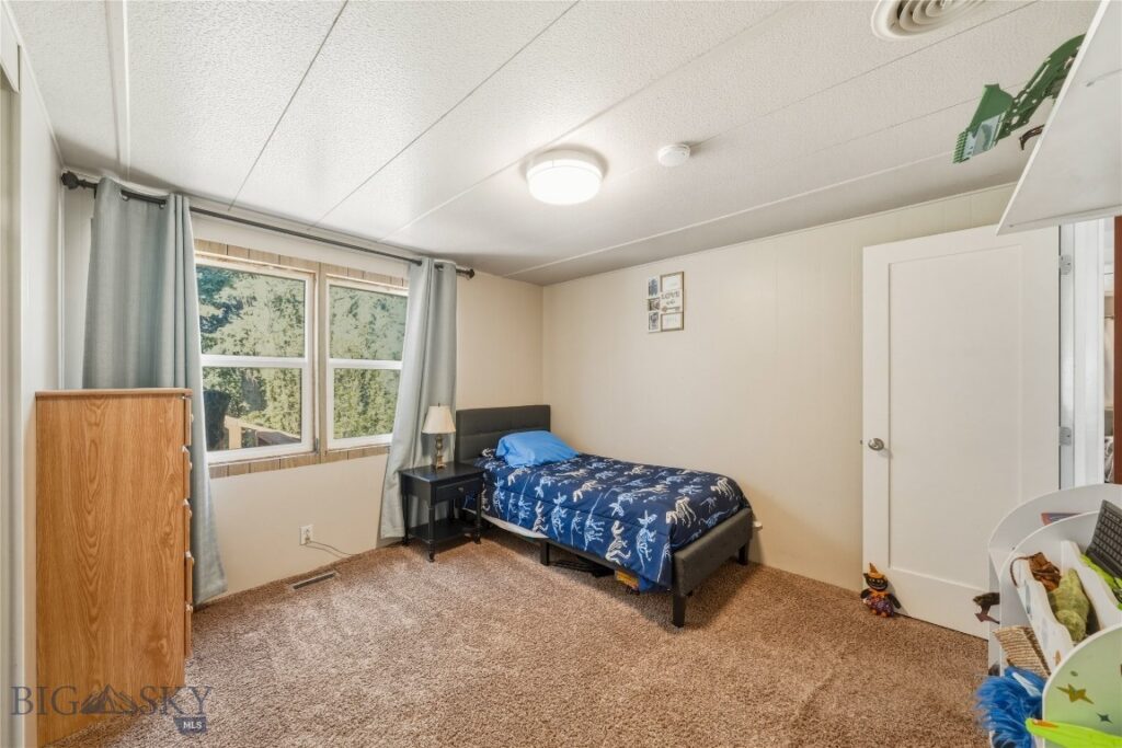 7340 Fowler Lane
