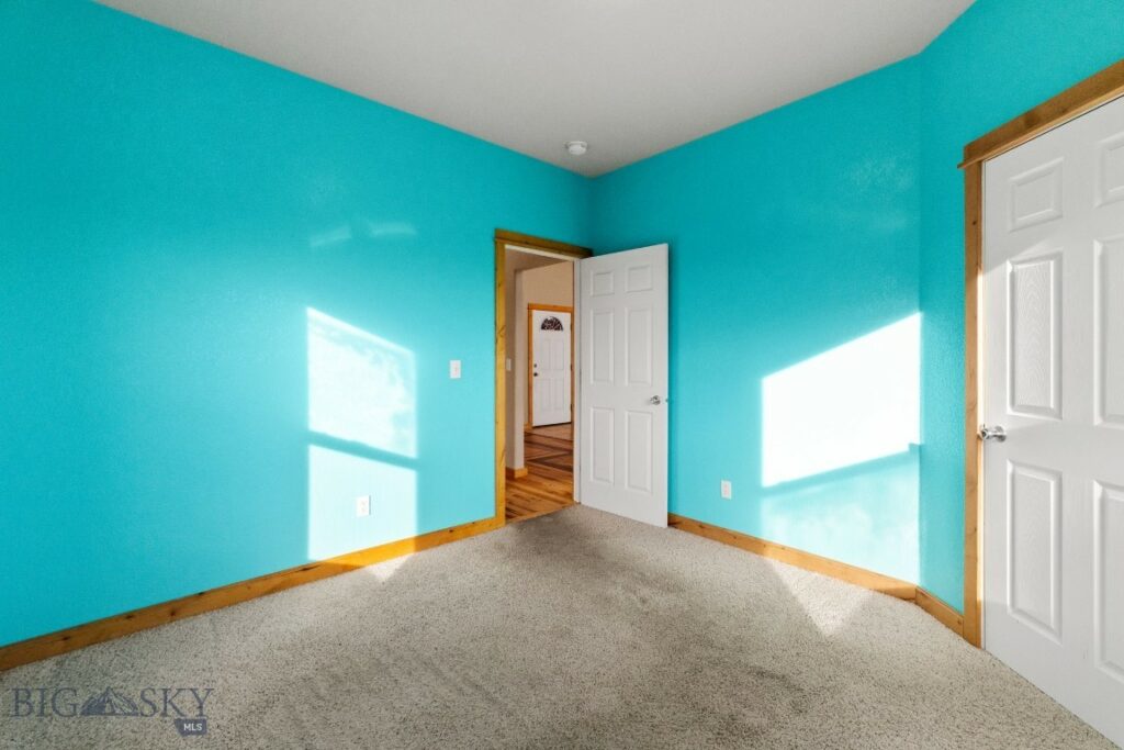 74 W Clara Court