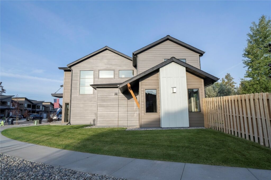 745 Rogers Way