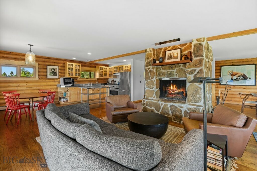 755 Coffee Creek Road