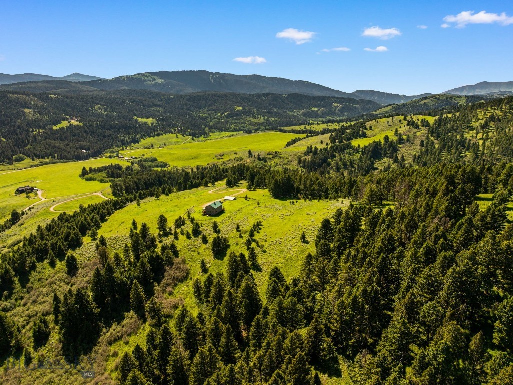 755 Coffee Creek Road