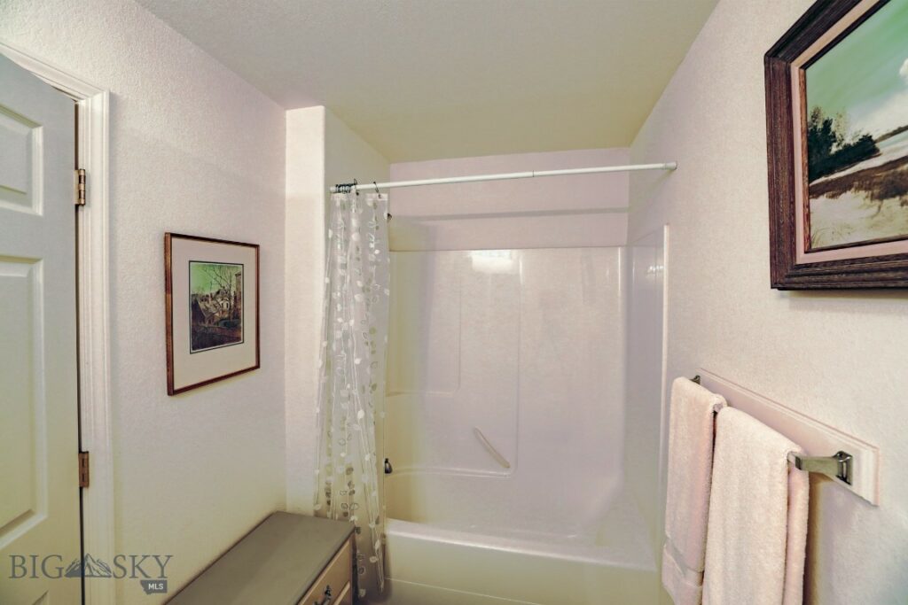 763 Forestglen Drive