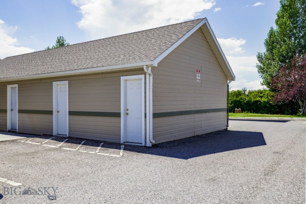 763 Forestglen Drive