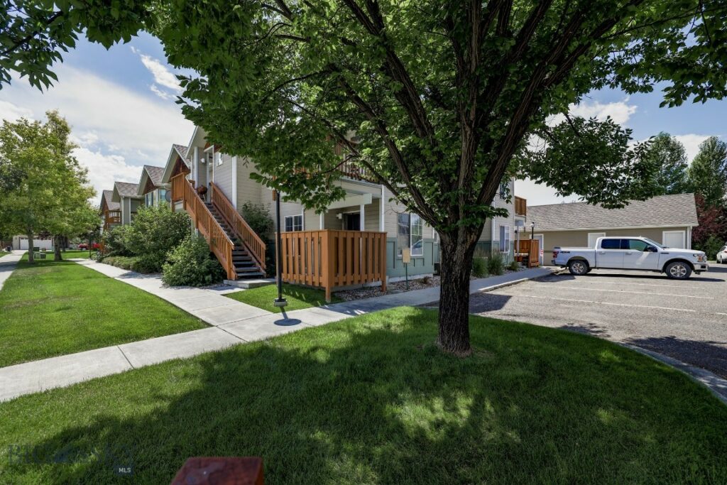 763 Forestglen Drive