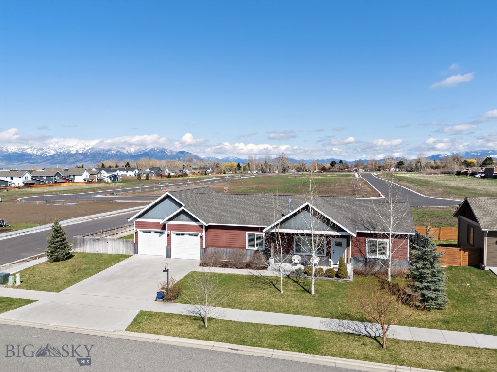 78 Falconers Way