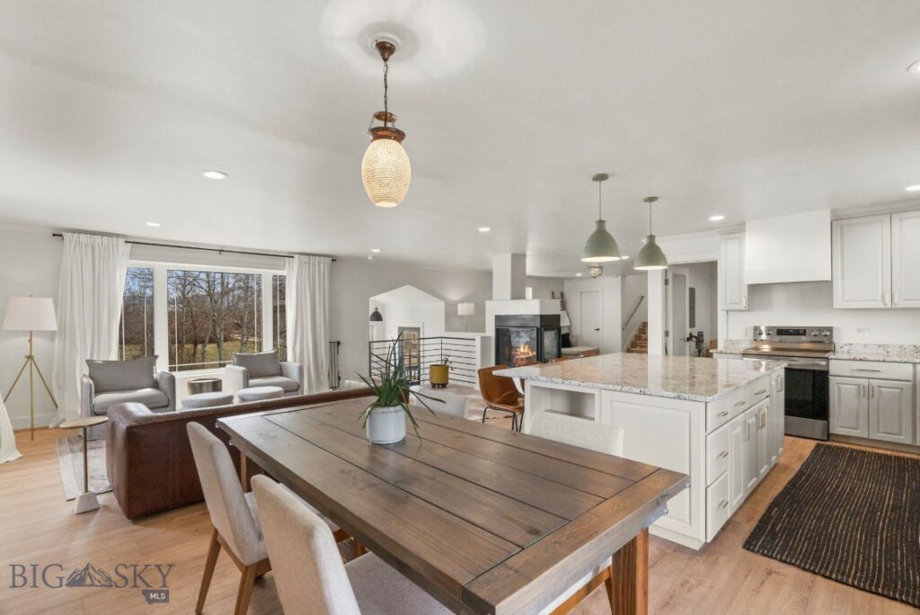 7849 Cottonwood Road