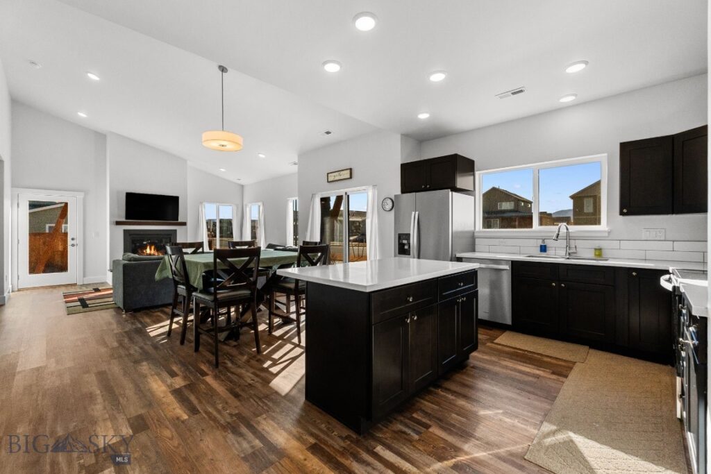 8 N Eldorado Avenue