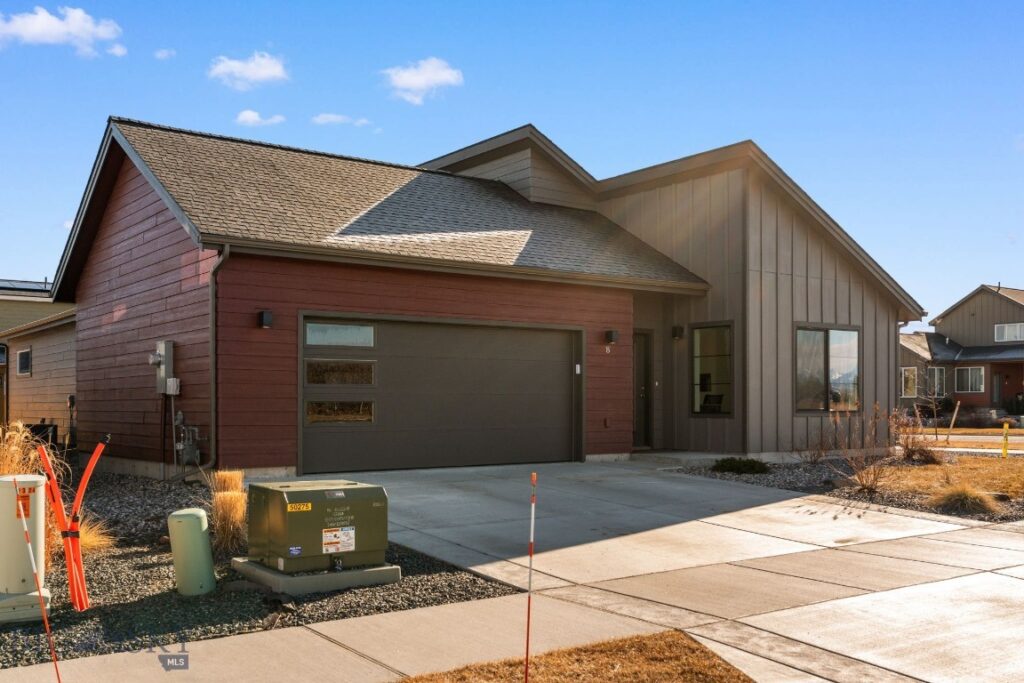 8 N Eldorado Avenue