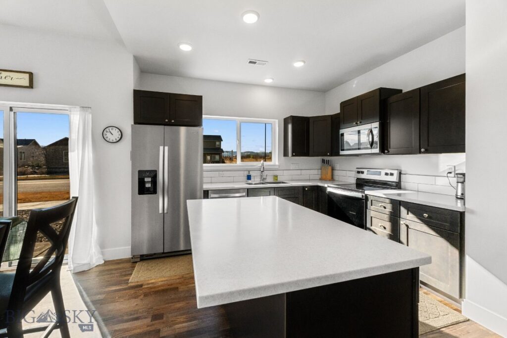 8 N Eldorado Avenue