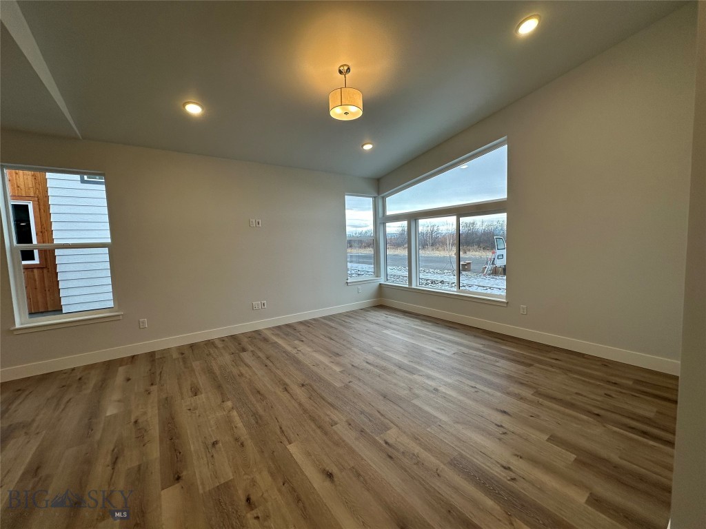 8 Westgate Ave