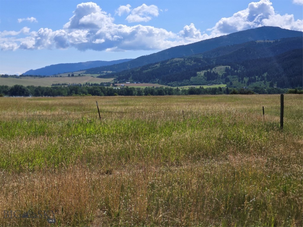 8050 S Leverich Road