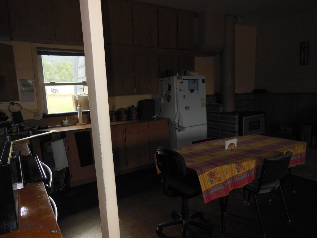 8050 S Leverich Road