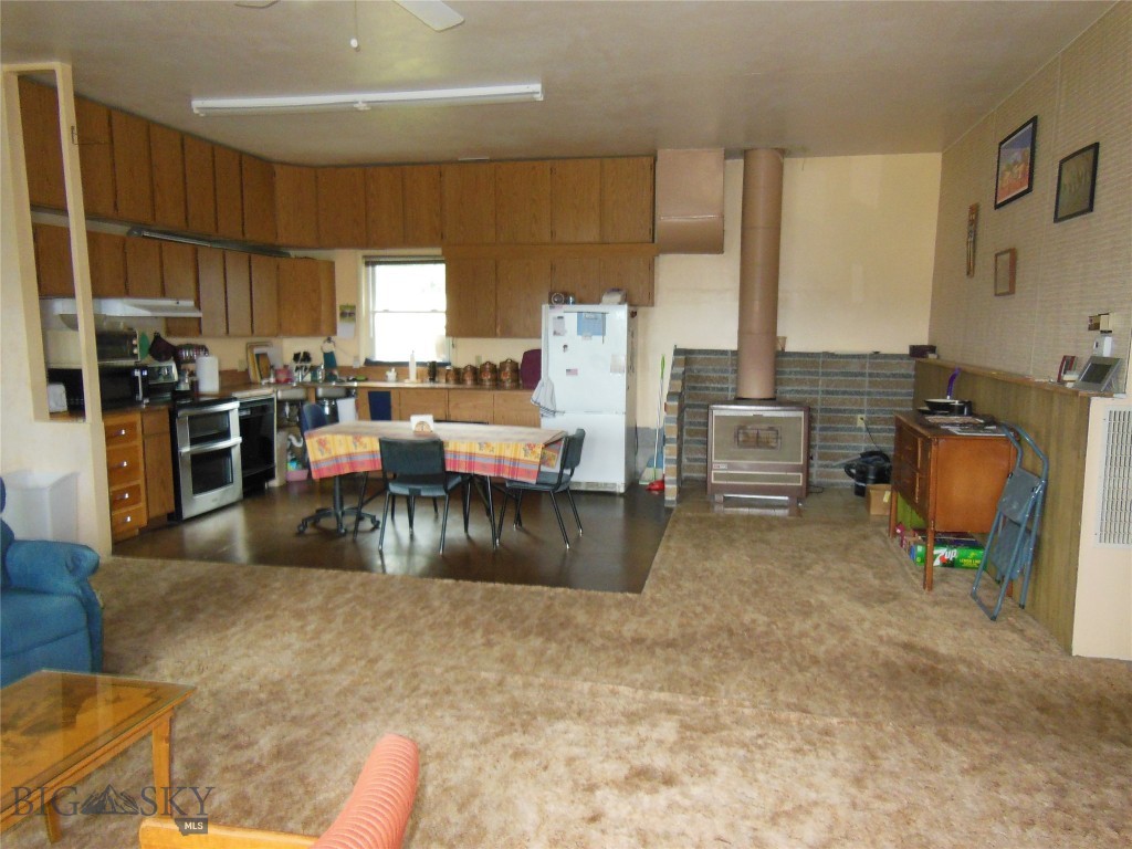 8050 S Leverich Road