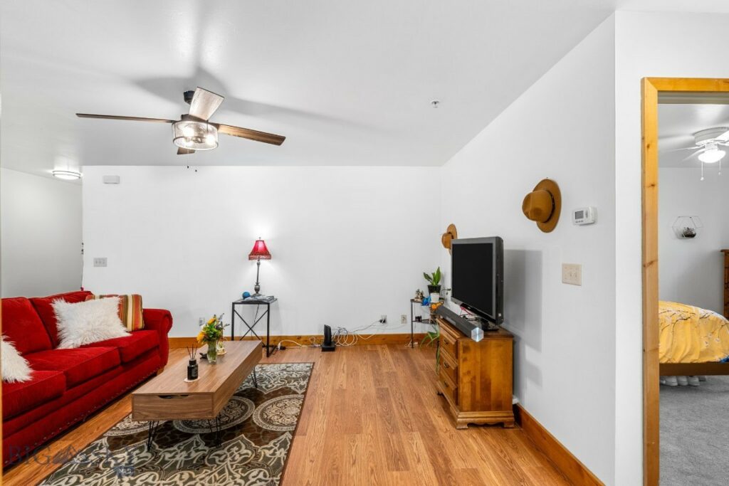 81 10th Street