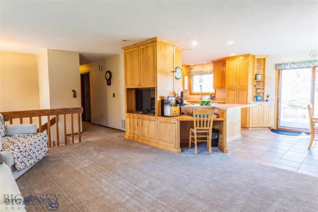 815 Alpine Way