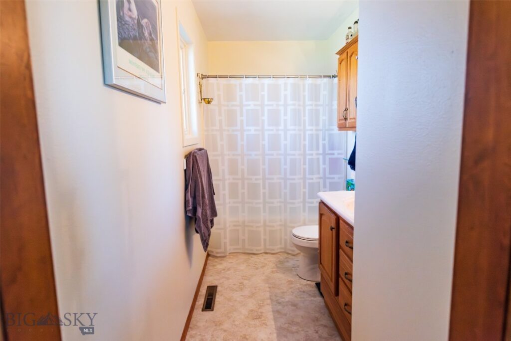 815 Alpine Way