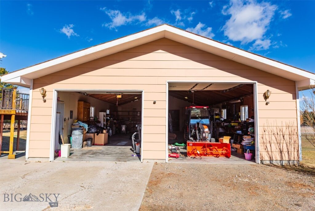 815 Alpine Way