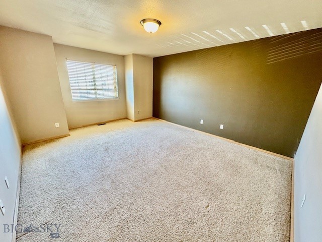 82 E Magnolia