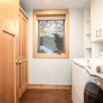 82 E Magnolia