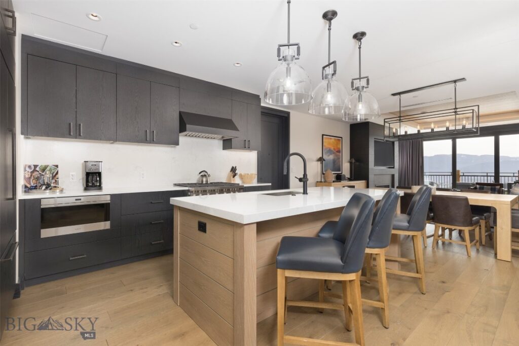 824 Settlement Trail