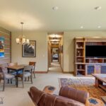 83 Peaks View Drive