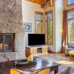 83 Peaks View Drive