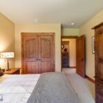 83 Peaks View Drive