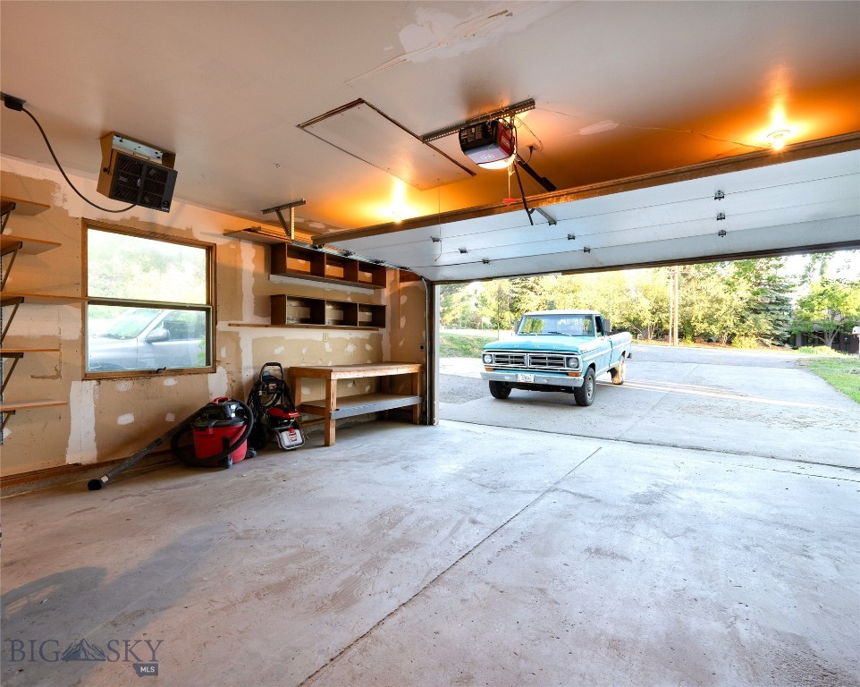 8373 Goldenstein Lane