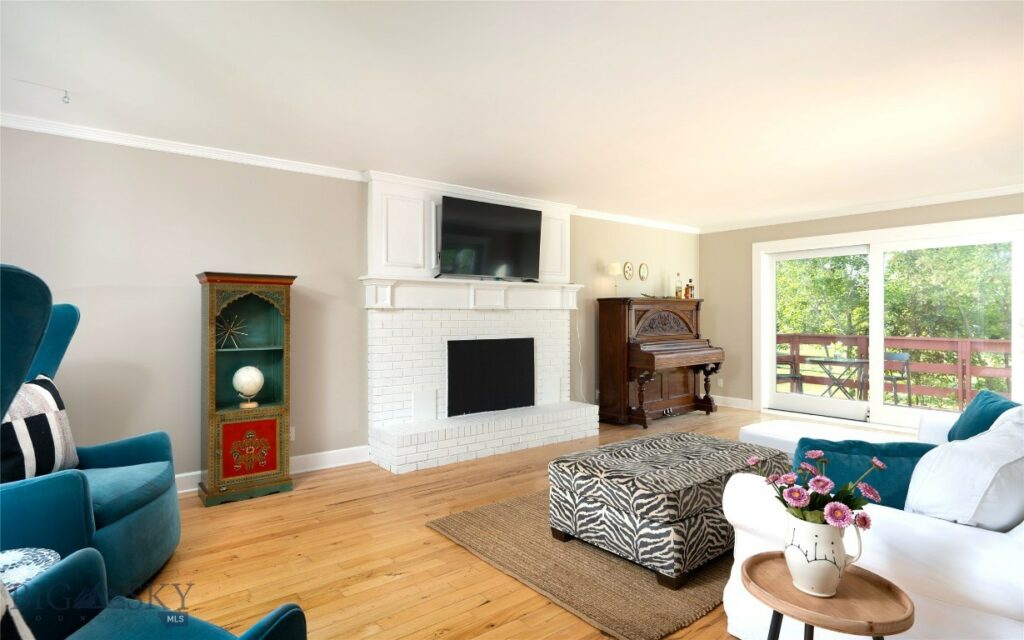 8373 Goldenstein Lane