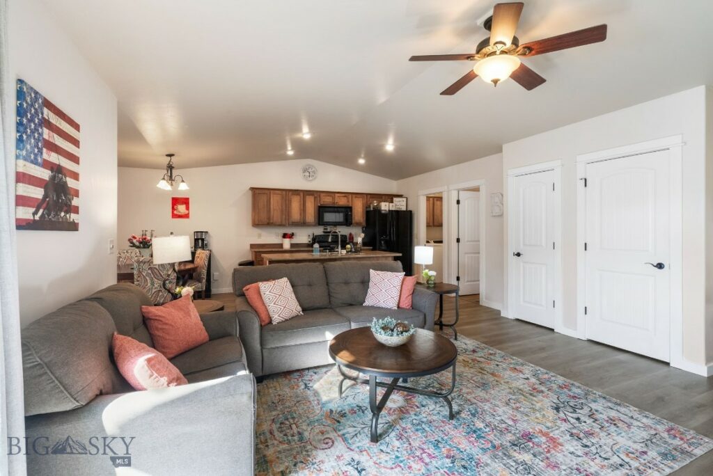 84 Tail Feather Lane