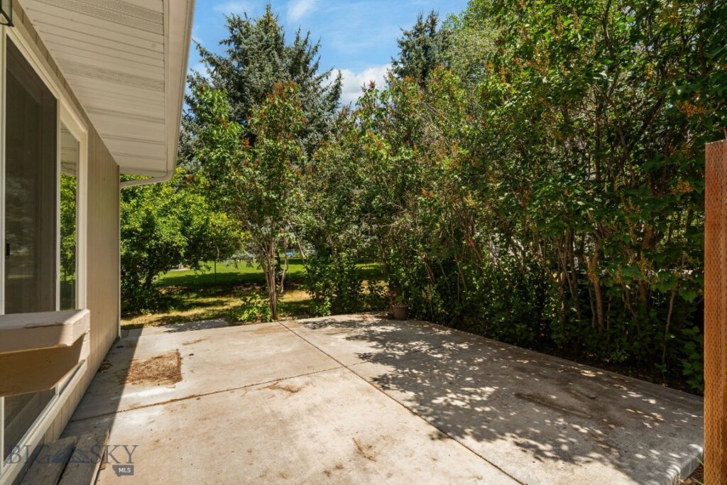 840 Damarell Road