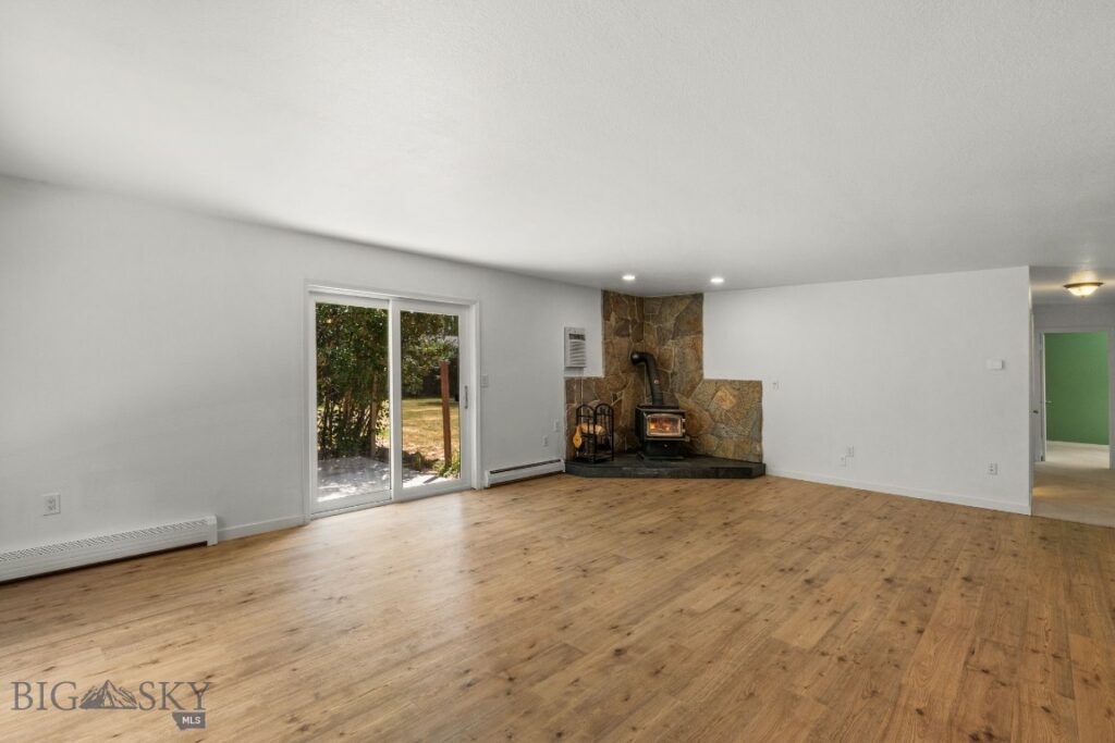 840 Damarell Road
