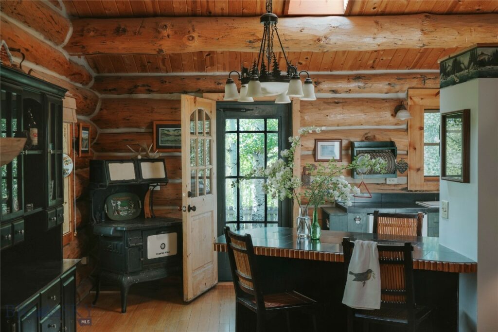 8480 Gooch Hill Road