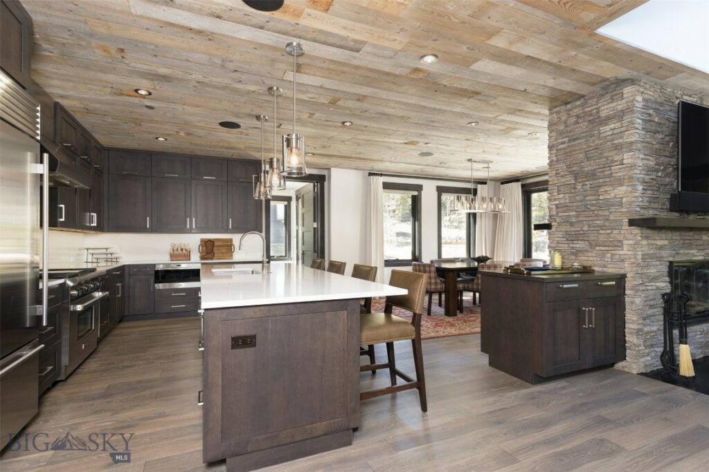 85 North Outlook Loop