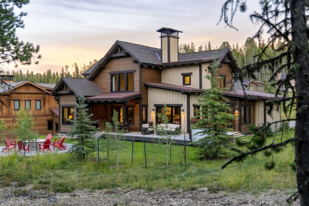 85 North Outlook Loop