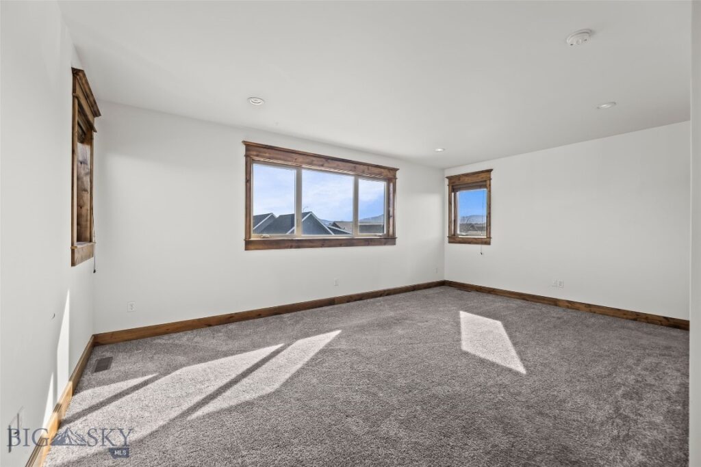 886 Flanders Creek Avenue