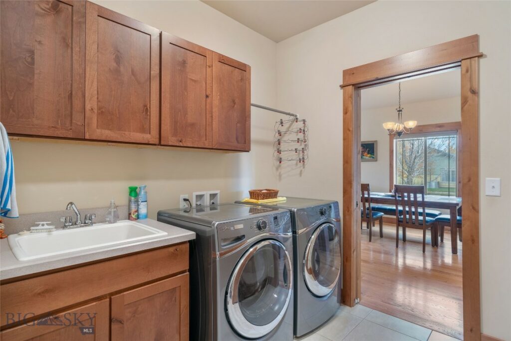 890 Flanders Creek Avenue