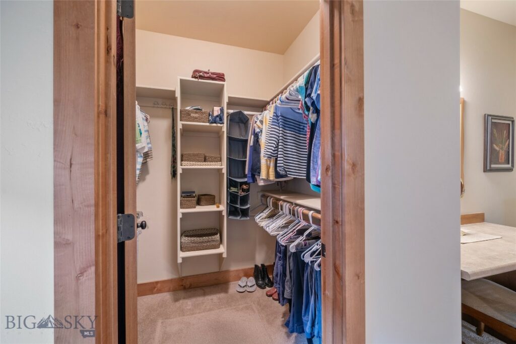 890 Flanders Creek Avenue