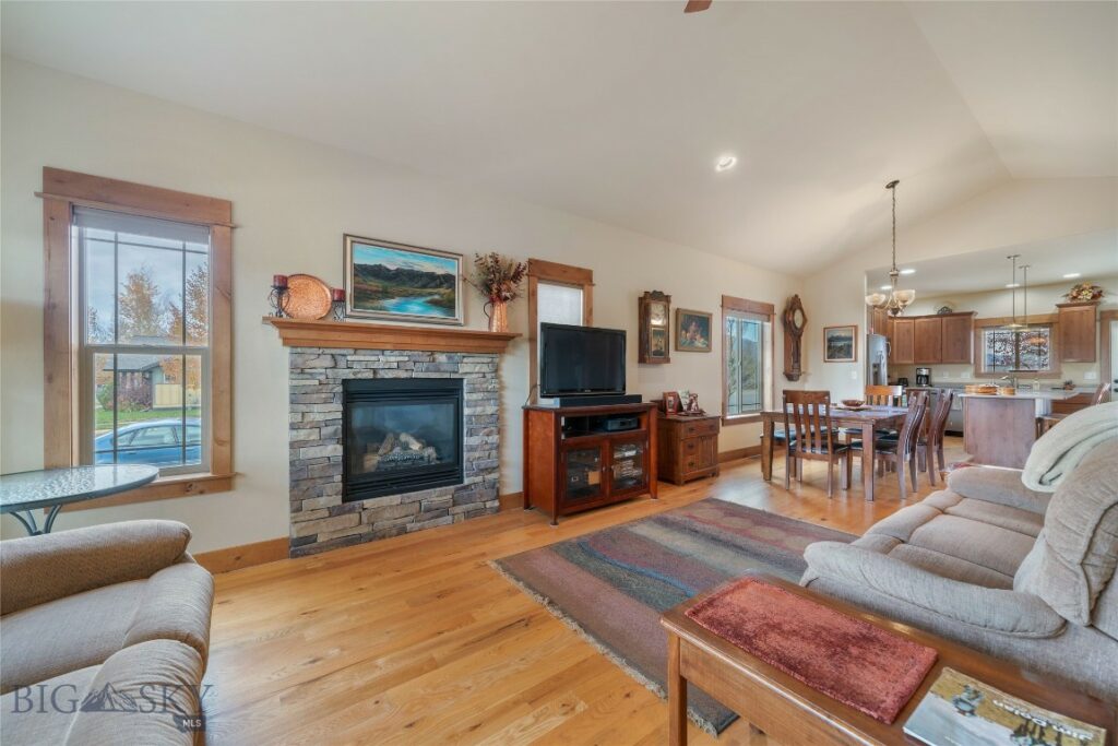 890 Flanders Creek Avenue