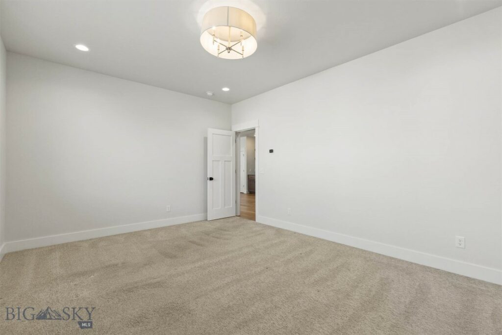 91 W Hyalite Peak Drive