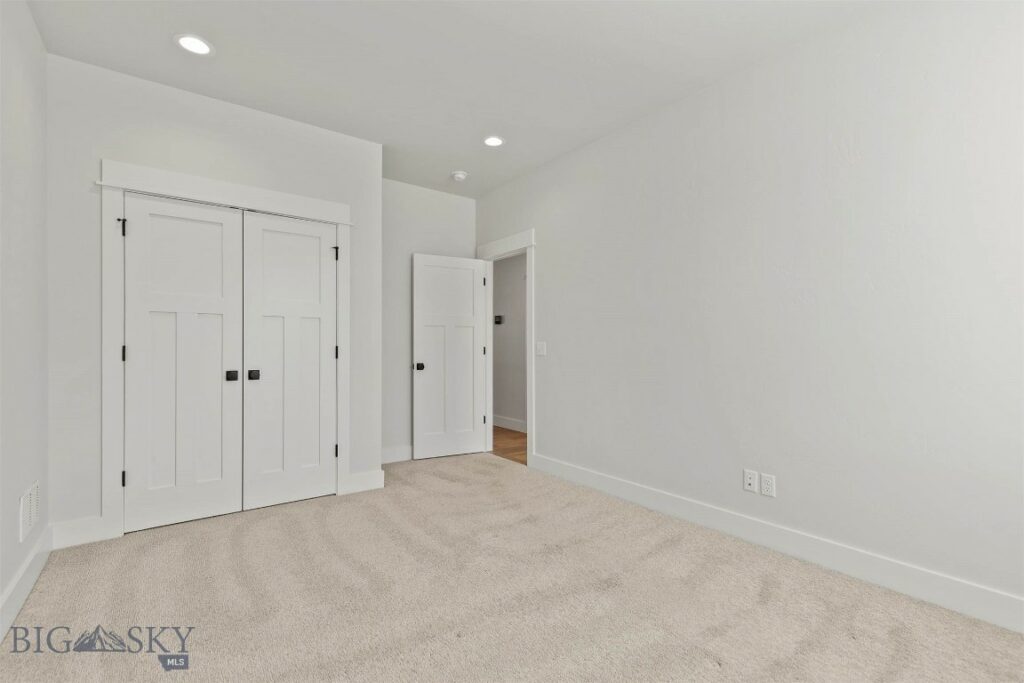 91 W Hyalite Peak Drive