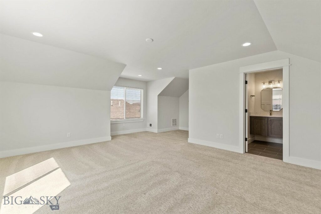 91 W Hyalite Peak Drive