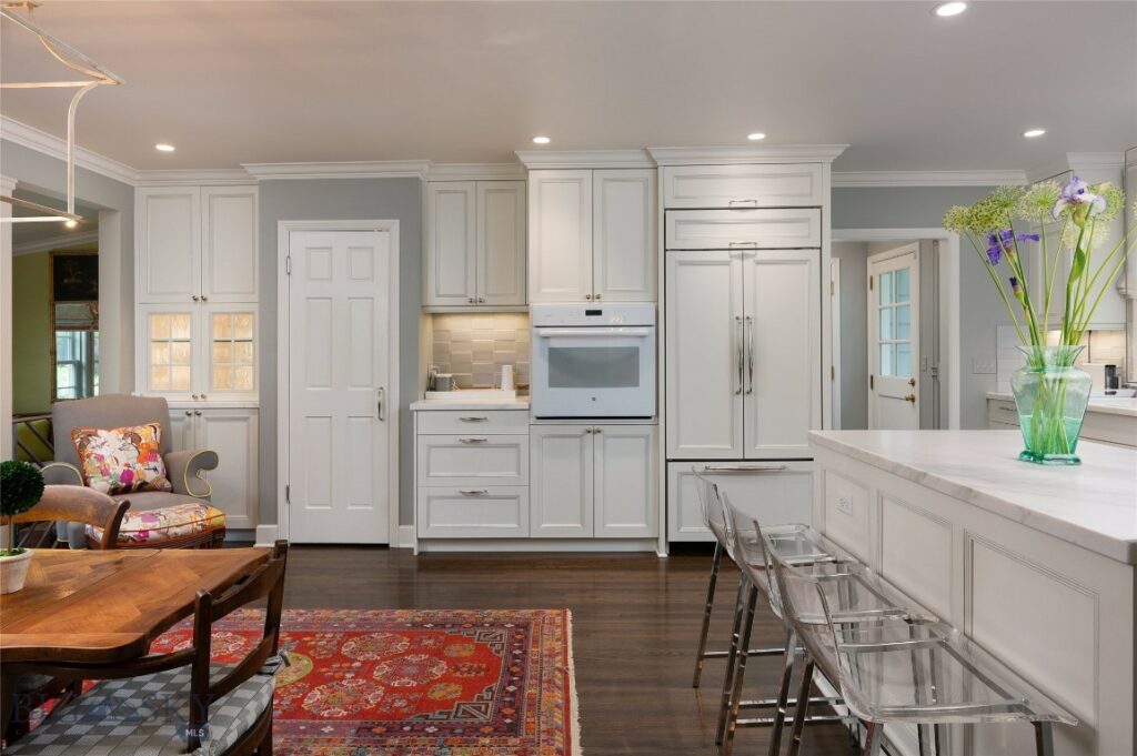 911 S Willson Avenue