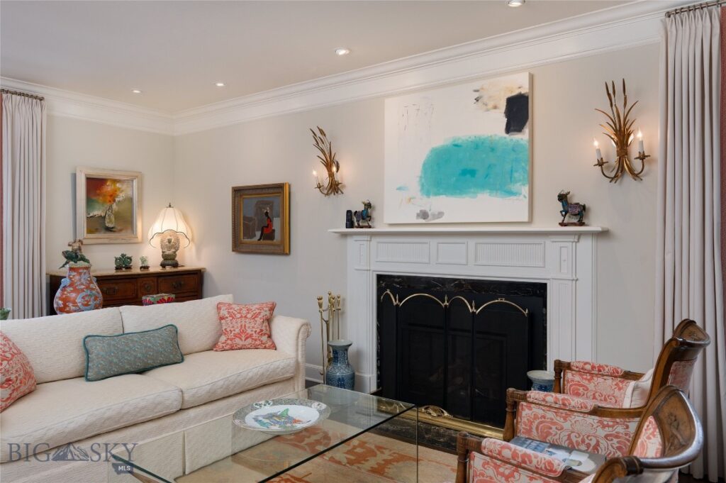 911 S Willson Avenue